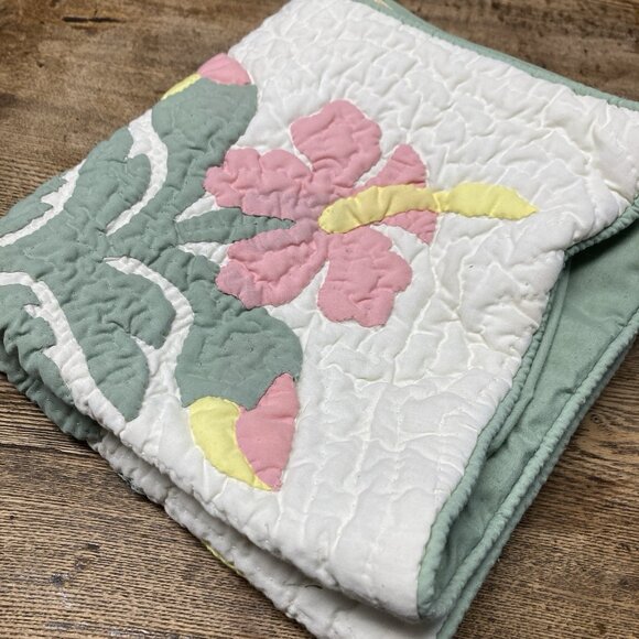 VTG Pillow Cover Embroidered Quilted Throw Accent Cottage Core Granny Farmhouse - Picture 1 of 9